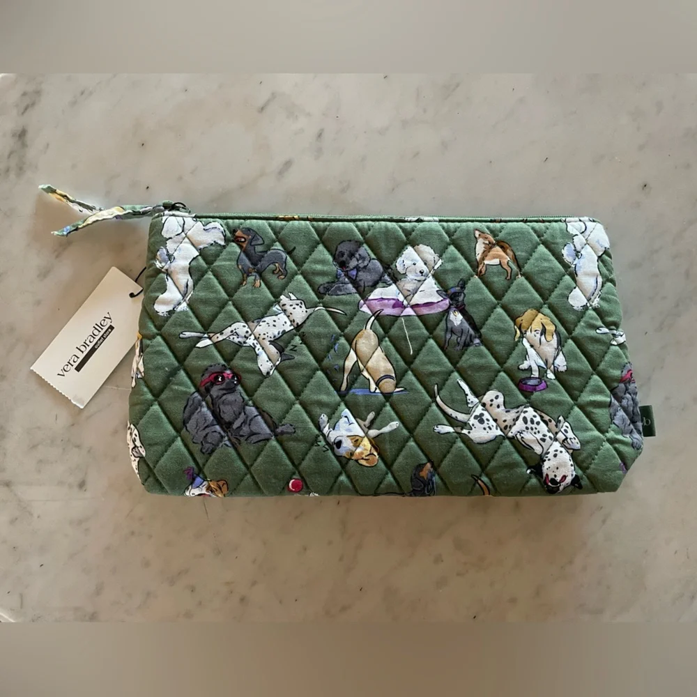 NWT Vera Bradley Essential Medium Pouch “Dog Park” Pattern - Picture 1 of 4